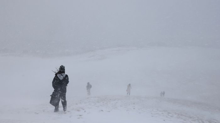 Heavy snow in Japan