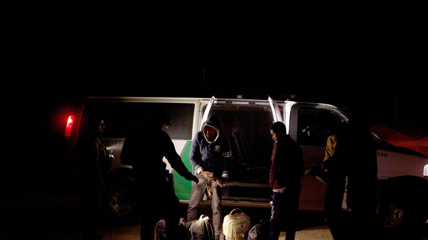 Megtámadták a migránsok a bevándorláspárti alpolgármestert