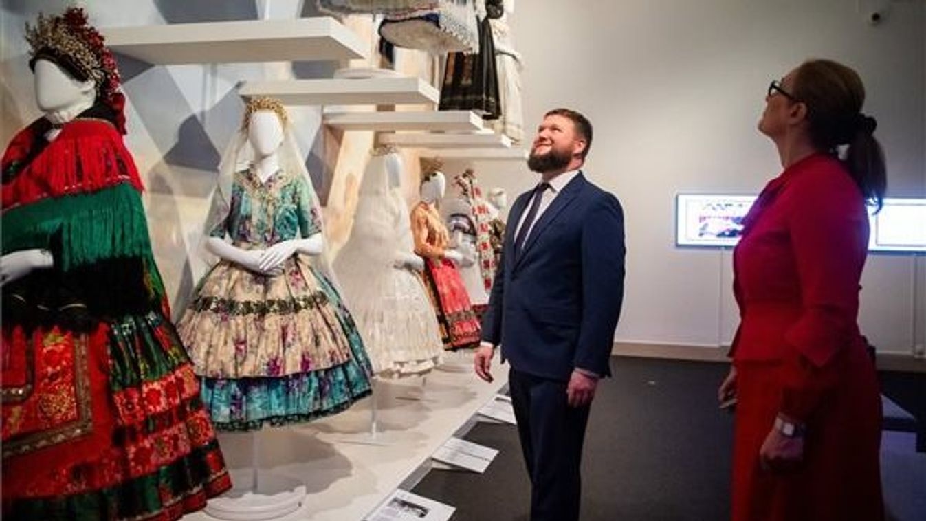 Magyar menyasszony-kiállítás