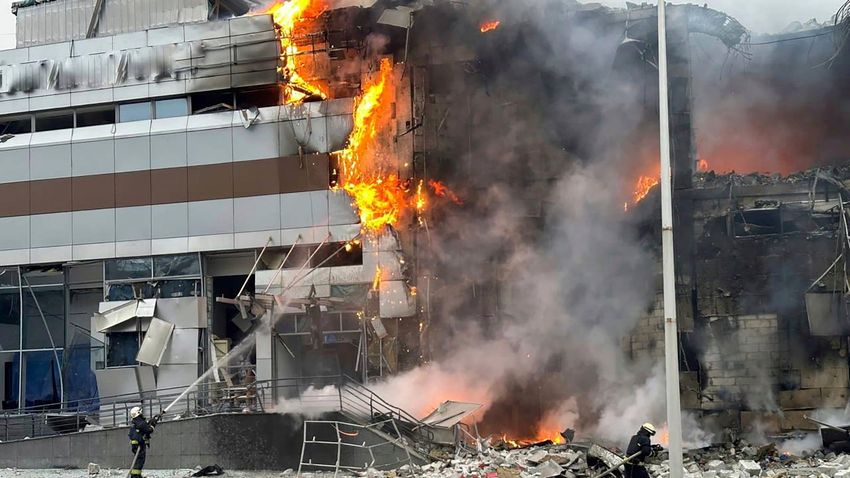 Itt az oroszok bosszúja: tűz alatt Harkov + videó Itt az oroszok bosszúja: tűz alatt Harkov + videó