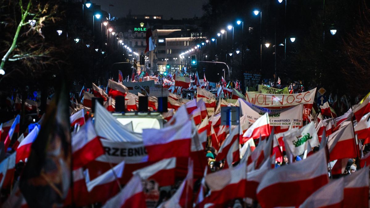 Tanuljunk a lengyelek kárából!