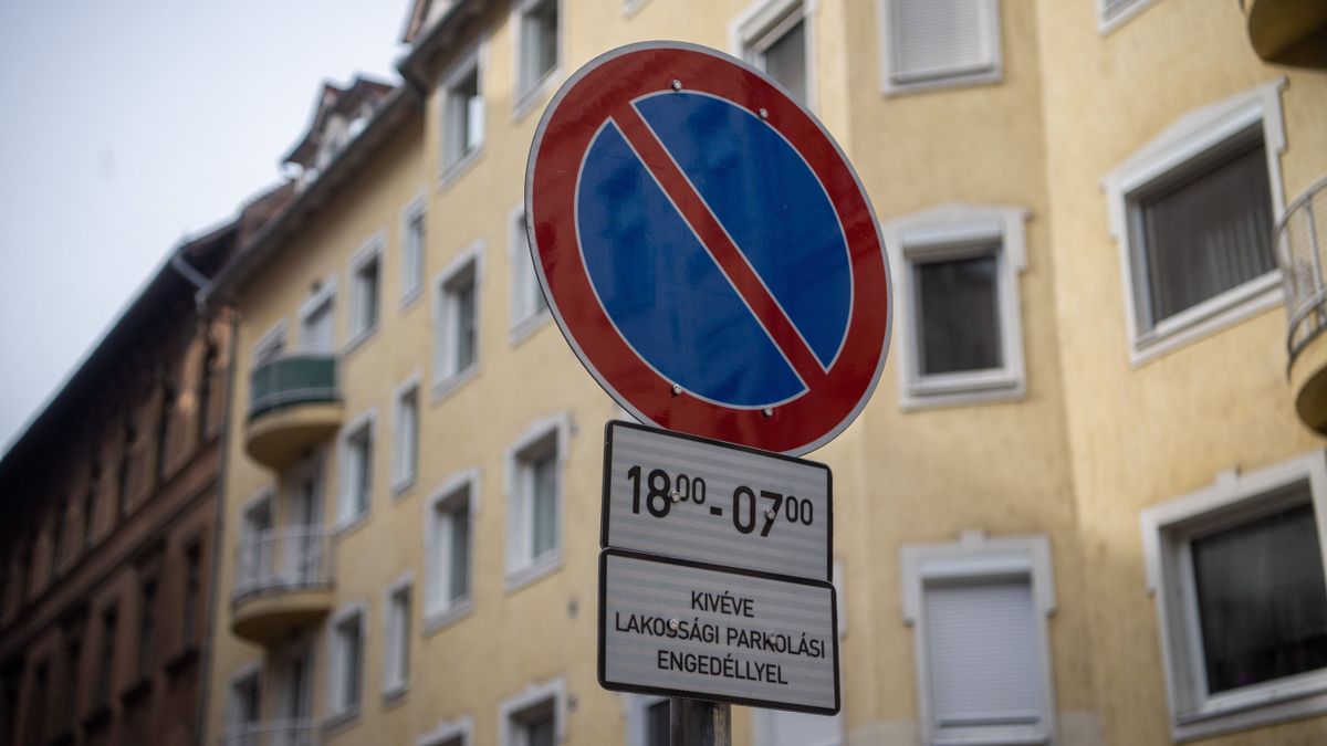 Megoldódott a budapesti Bermuda-kereszt rejtélye, amely parkolási cetliket ontott magából