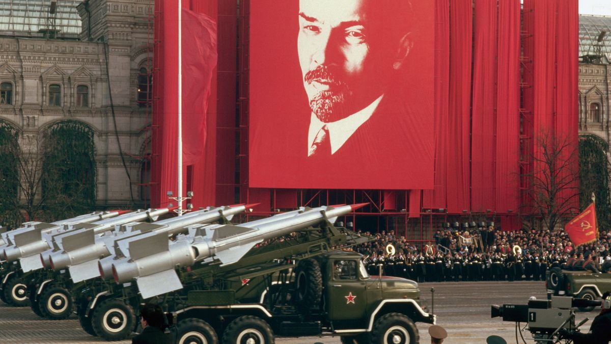 Lenin él, és ennek nehéz örülni