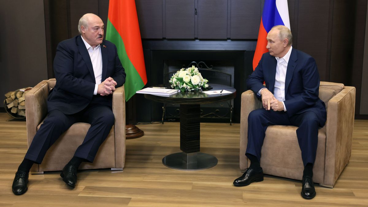 A nagy találkozás: Vlagyimir Putyin és Aljakszandr Lukasenka hétfőn találkozik