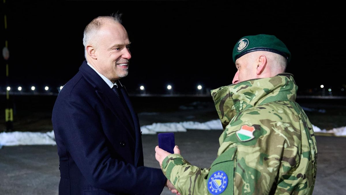 Szalay-Bobrovniczky Kristóf az Eufor magyar állományával találkozott Boszniában