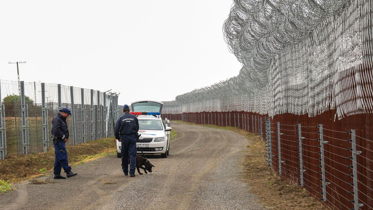 Bakondi György: Továbbra is a migránsok elosztását erőlteti az Európai Unió