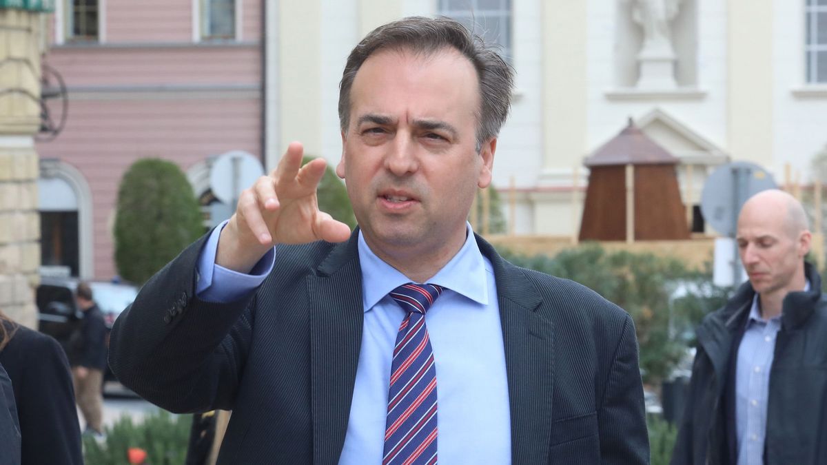 Bayer Zsolt javaslata David Pressmannek + videó