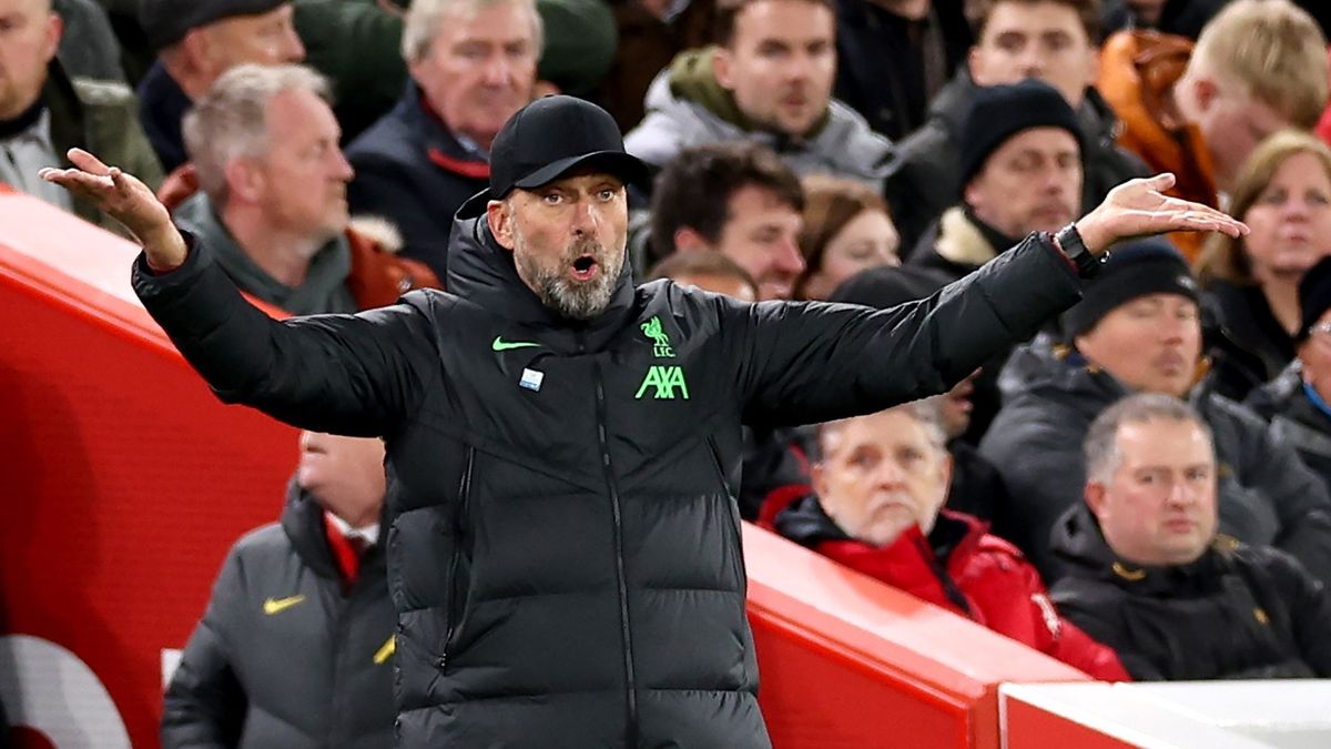 Kik keserítik meg Klopp életét a leginkább? A tévétársaságok!