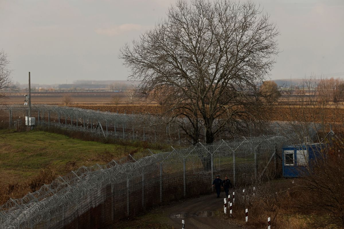 migráció, migráns, kerítés, szerb-magyar határ