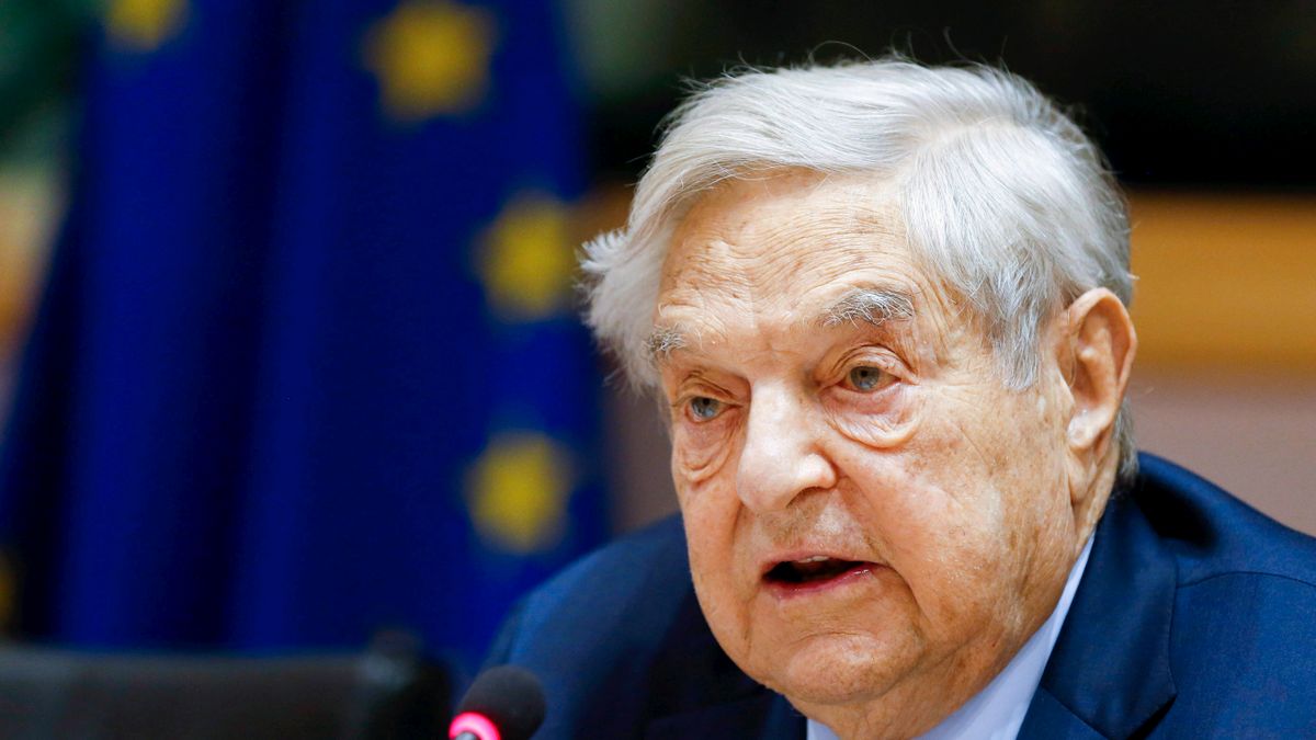 Double Standards Applied by US Revealed by Former NATO Chief Commander