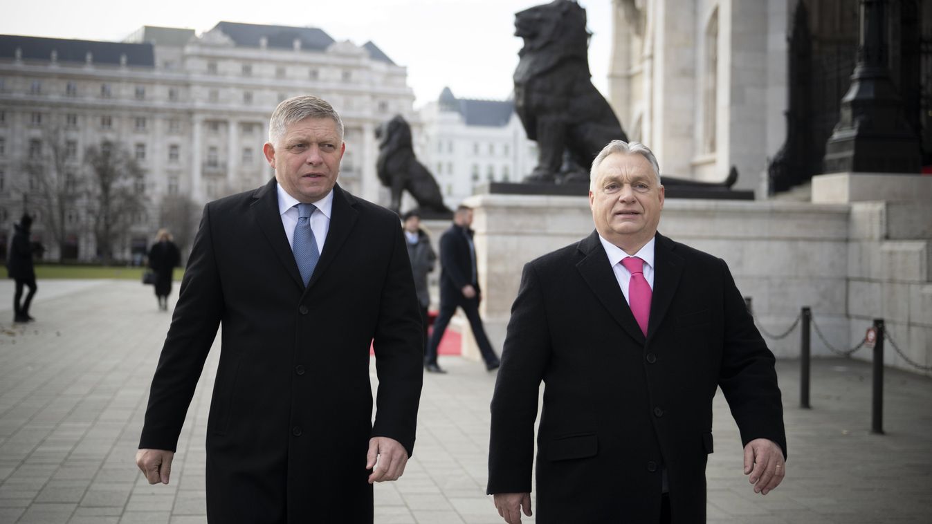 Budapestre érkezett Robert Fico szlovák miniszterelnök