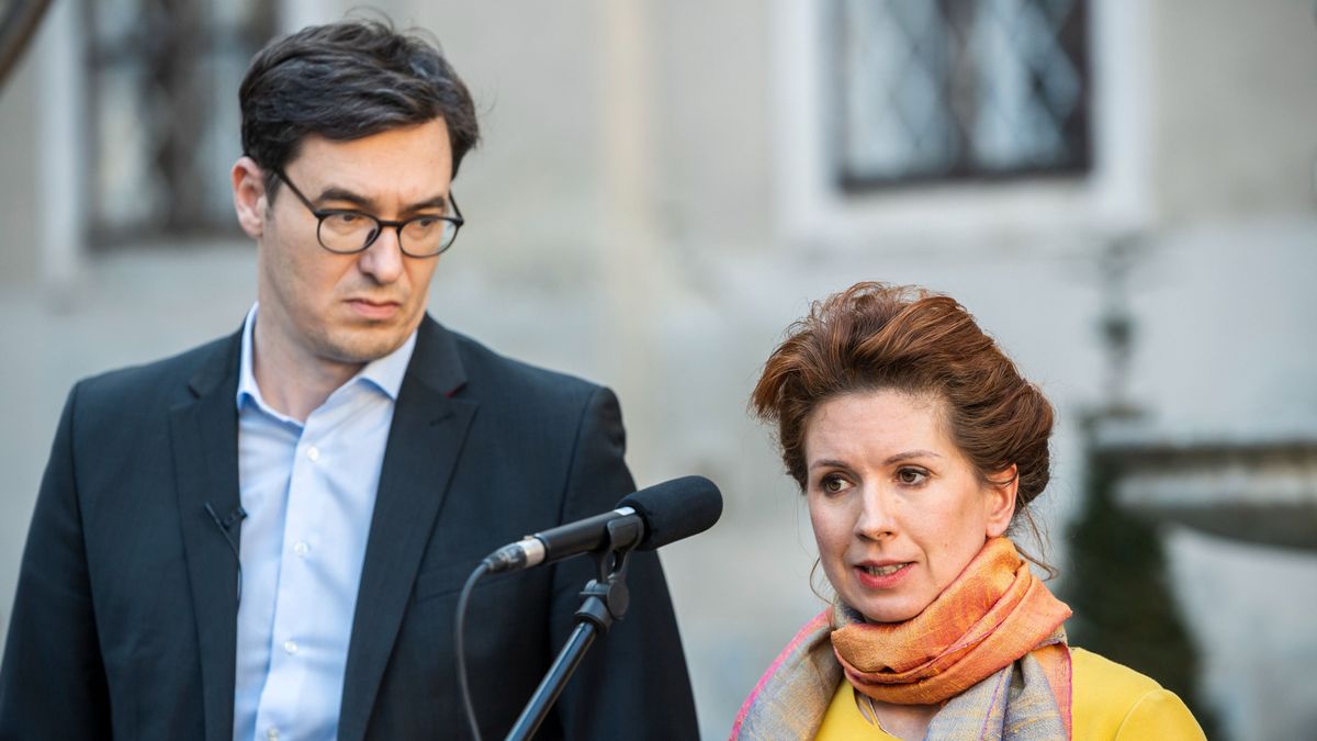 Karácsony Gergely más tollaival ékeskedik, az árát pedig a főváros fizeti meg