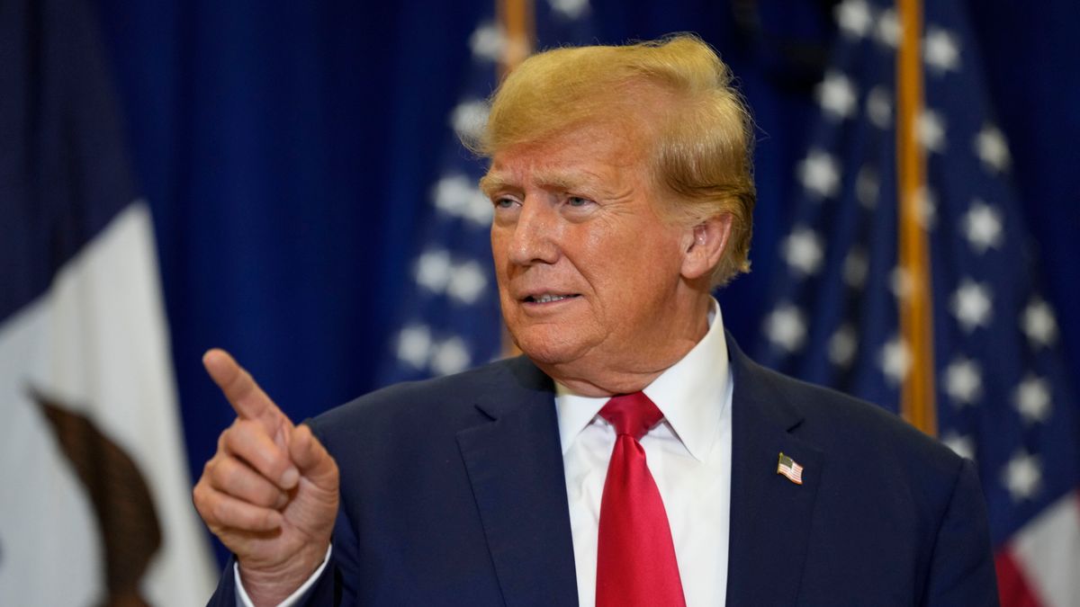 Boris Johnson: Úgy félnek Trumptól, mint vén banyák az egértől