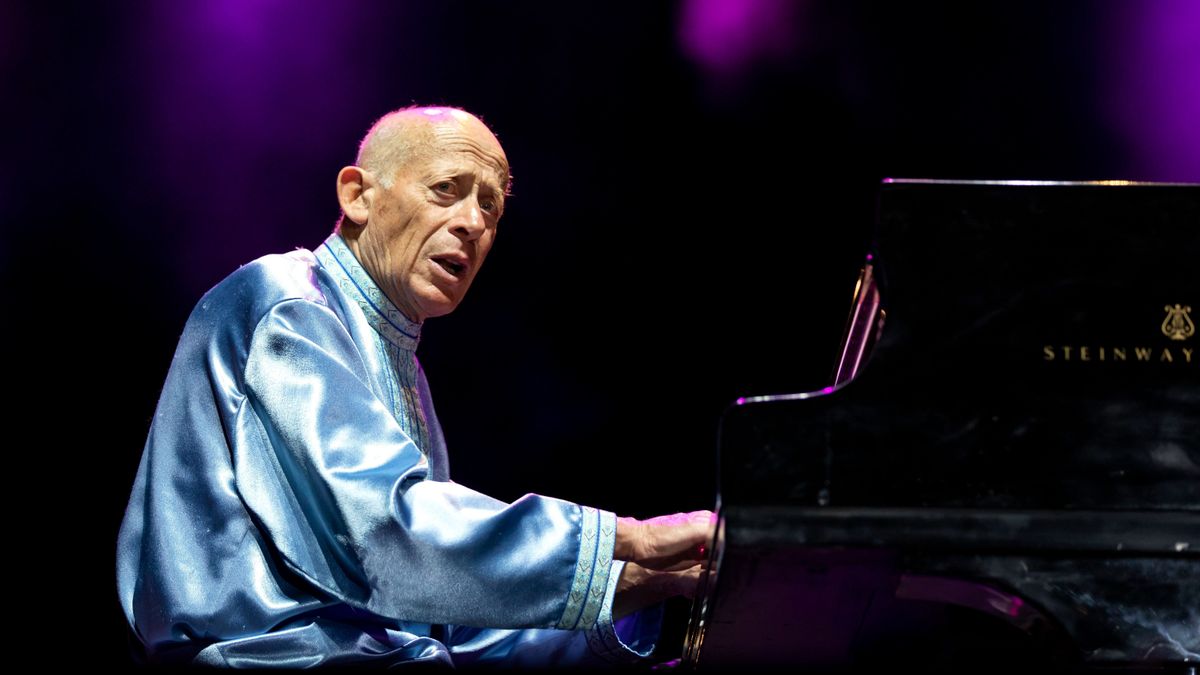 Tavasszal Budapestre érkezik David Helfgott zongoraművész