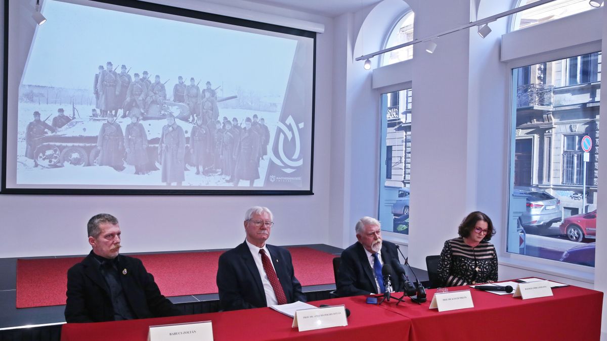 Emléktáblákat állít a Magyarságkutató Intézet