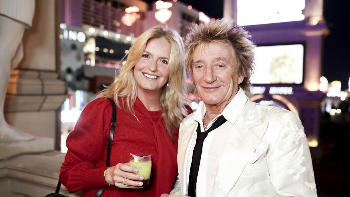 Rod Stewart nagylelkűségi rohamot kapott szilveszterkor, rengeteg pénzt hagyott egy luxushotelben