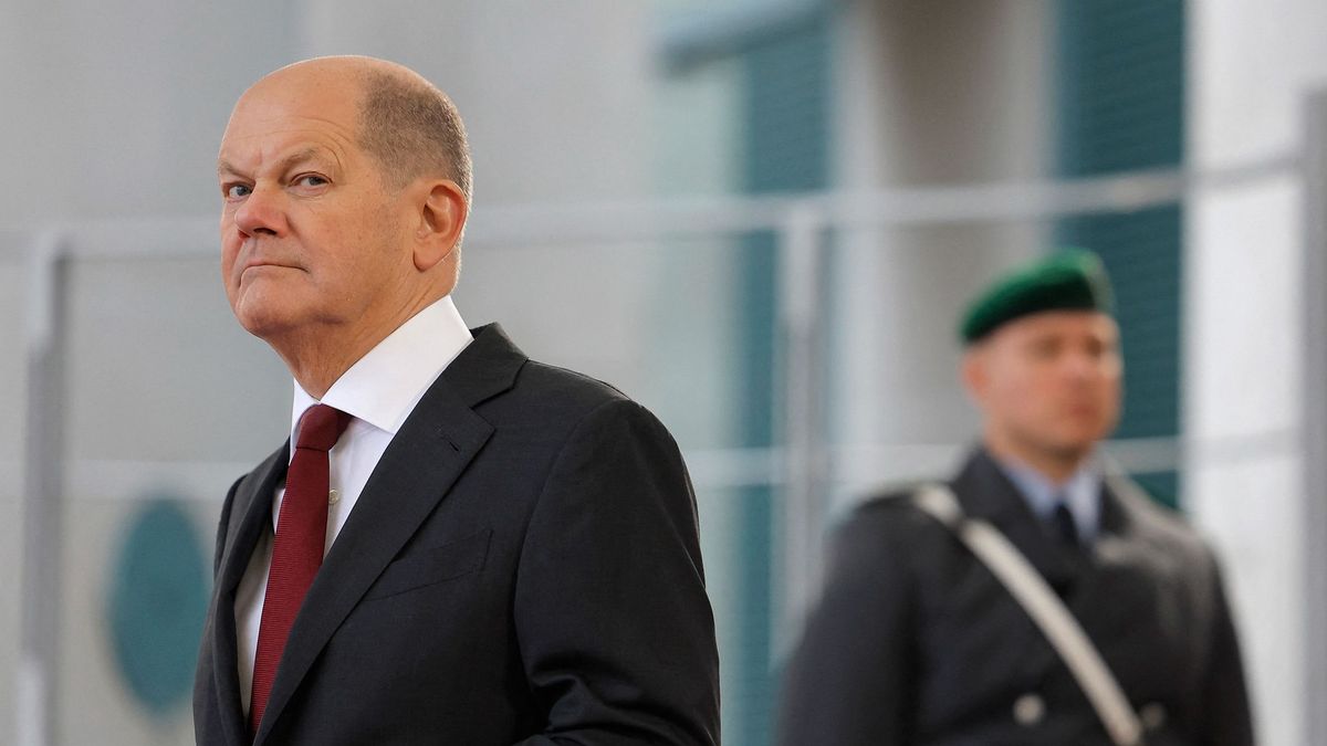 Túl sok kémregényt olvashatott Scholz + videó