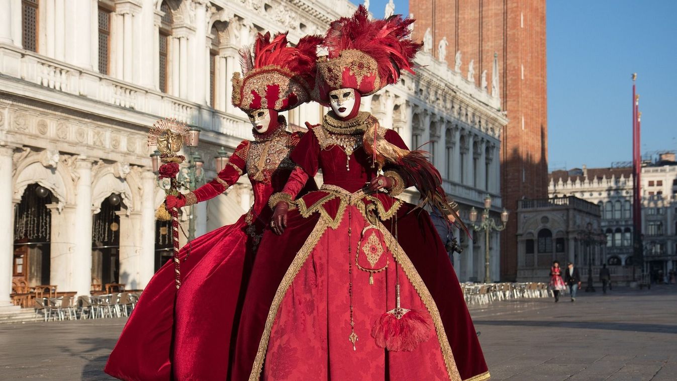 Ismét az álarcosok uralják a várost, megkezdődött a velencei karnevál