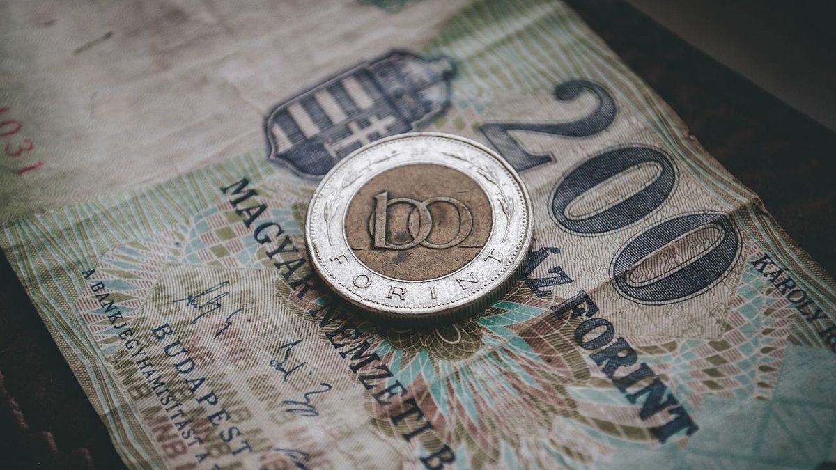 Meggazdagodhat, ha régi pénzt talál a kabátzsebében