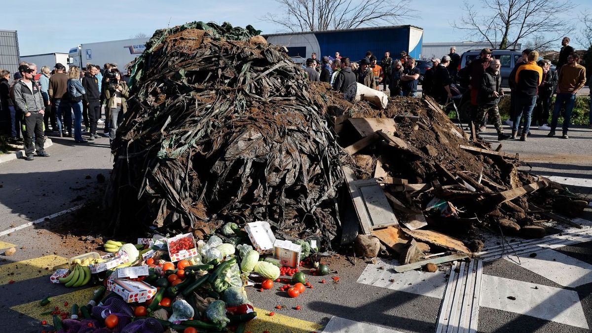 Drasztikus akciók egész Franciaországban, a gazdák haragja nem csillapodik + videó