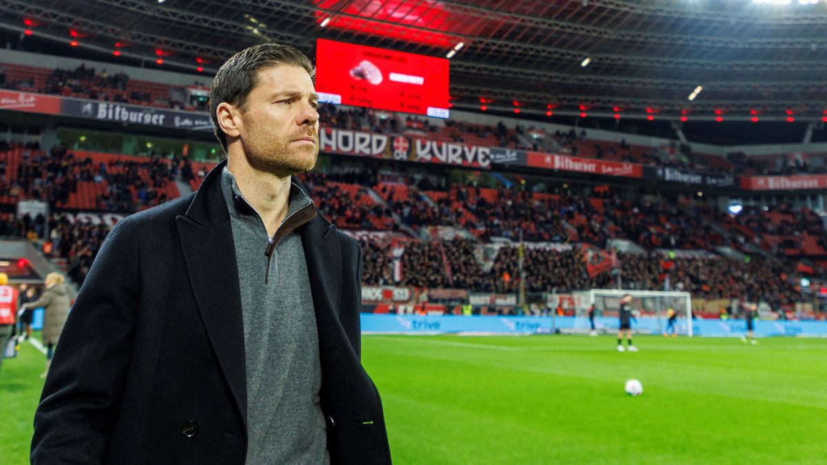 „Xabi Alonso” az interneten gyűjt pénzt a liverpooli repülőjegyre