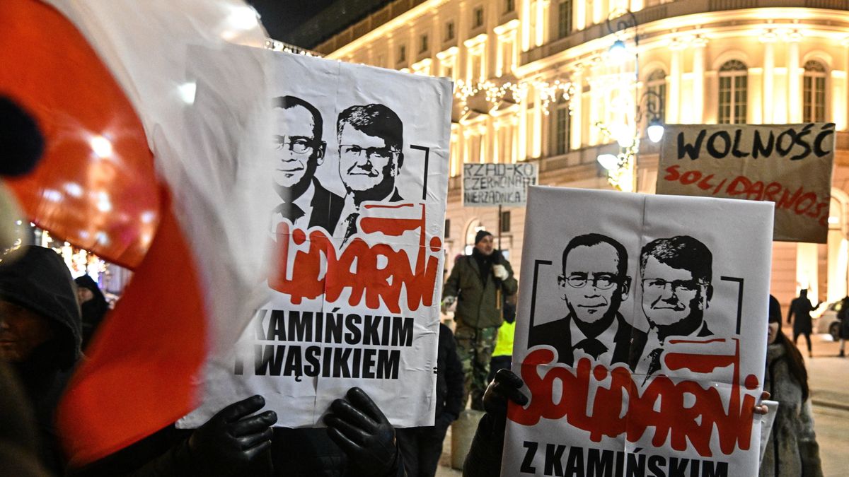 Lengyelországban létrehozták a Politikai Foglyok Védelmi Bizottságát