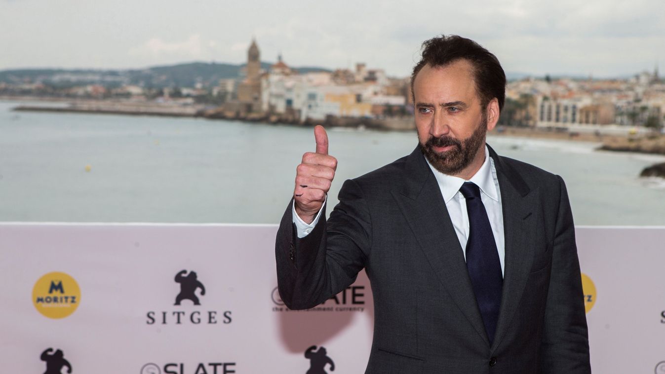 Nicolas Cage a kastélyok, kocsik és képregények szerelmese