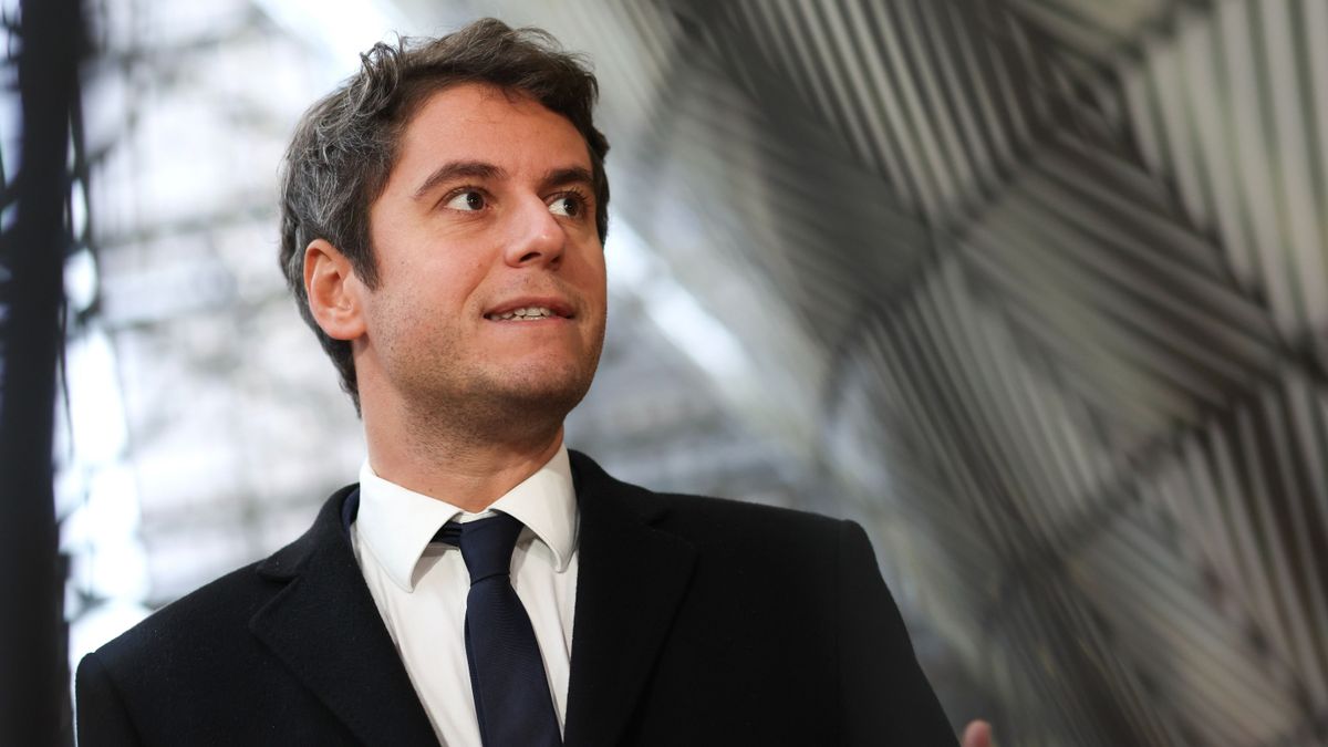 Húsz új tag kinevezésével teljessé vált az új francia kormány