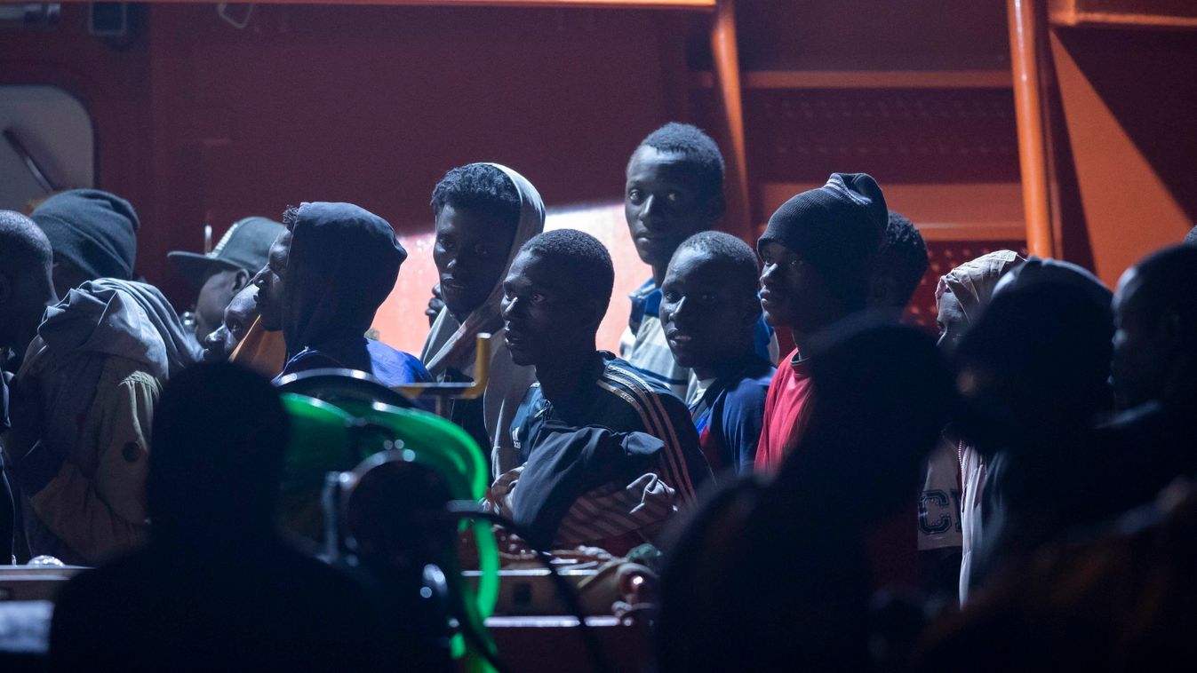 Tizenkét emeletet zuhant a rendőrök elől menekülő migráns + videó Tizenkét emeletet zuhant a rendőrök elől menekülő migráns + videó