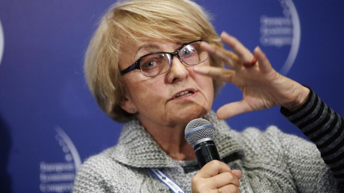 Ő Soros György egyik legfőbb lengyel bizalmasa