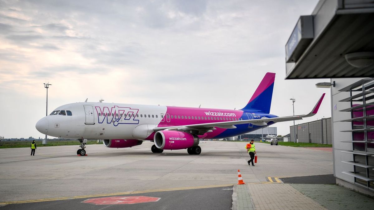 Csúnyán átverhették az utazóközönséget, vizsgálódik a Wizz Airnél a versenyhivatal