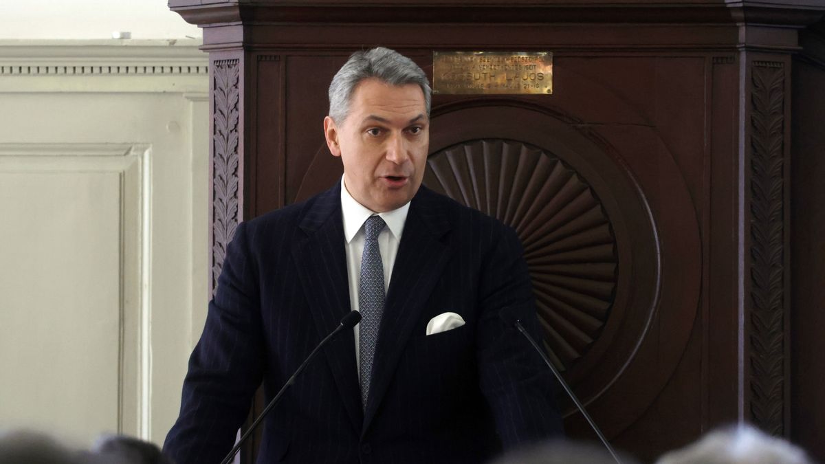 Lázár János: Március elsejétől új közlekedési tarifák lépnek érvénybe
