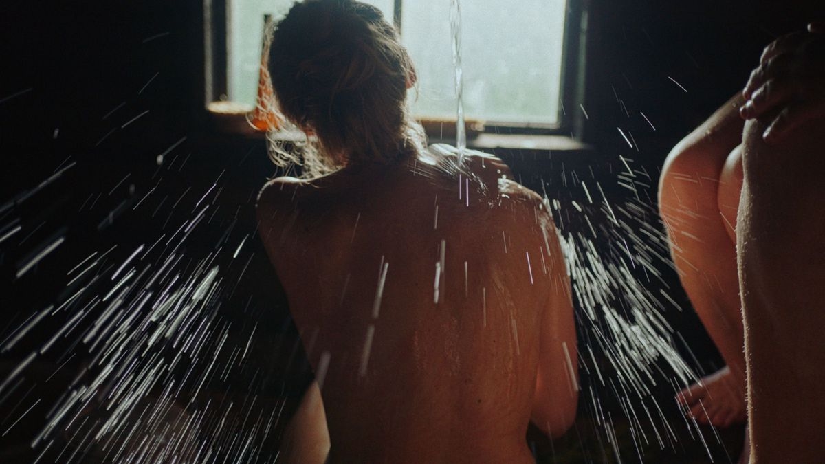 Megváltó erejű rituálék – Ilyennek láttuk a Smoke Sauna Sisterhood című filmet