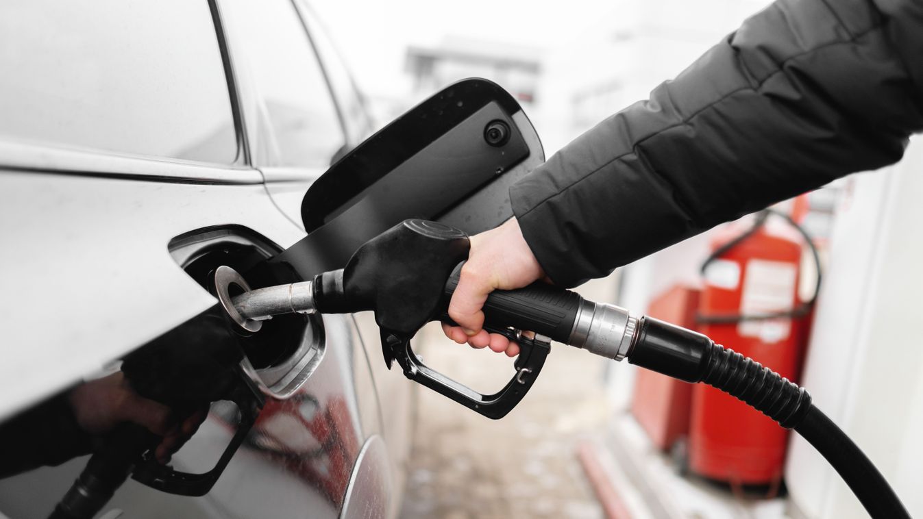Drága a benzin idehaza? Van egy hely, ahol ötszáz százalékkal drágul az üzemanyag