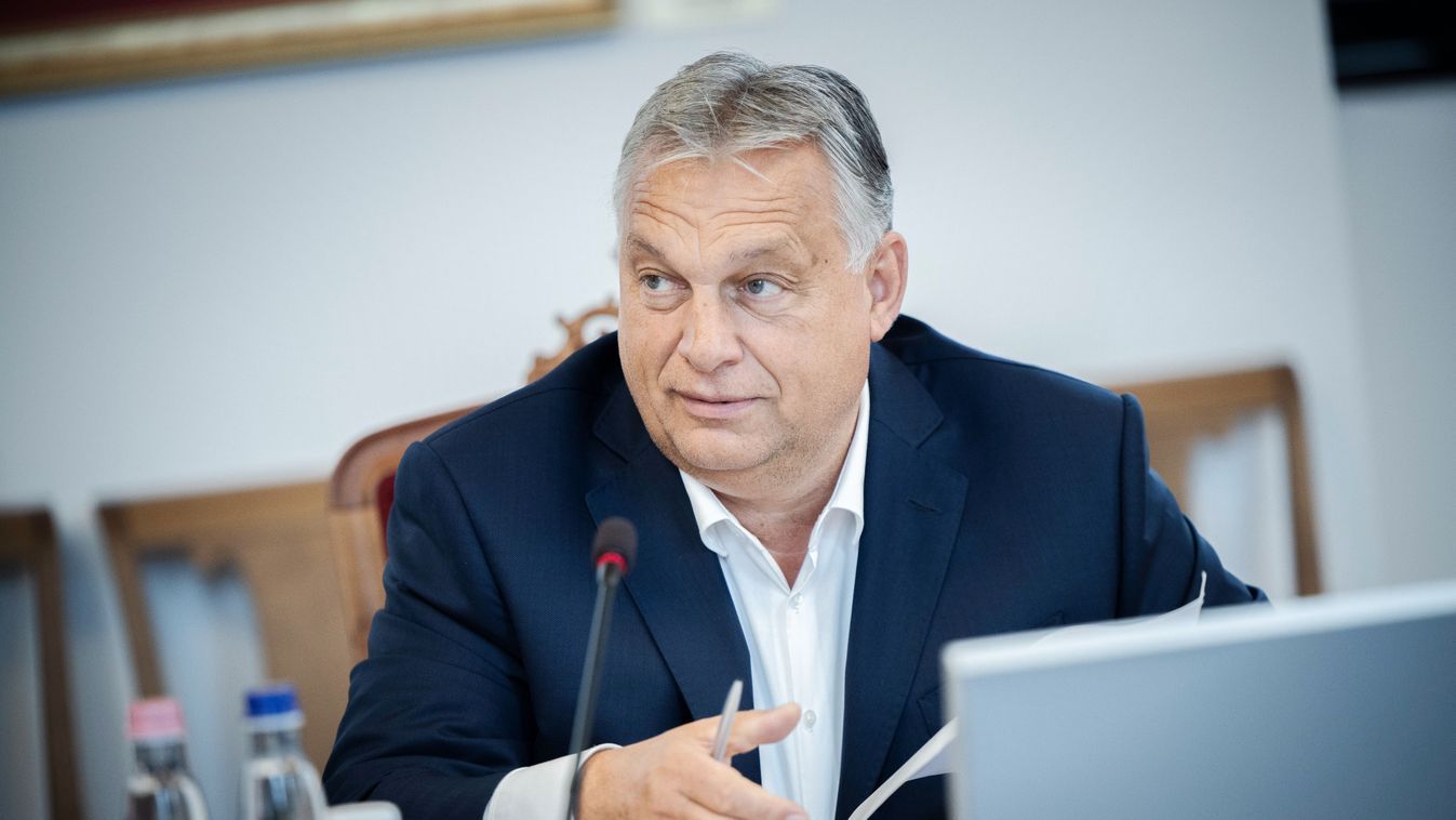 Orbán Viktor a kormányülésről jelentkezett
