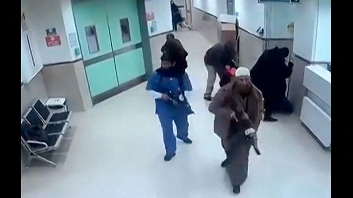 Egészségügyi dolgozóknak álcázva csaptak le izraeli kommandósok terroristákra + videó