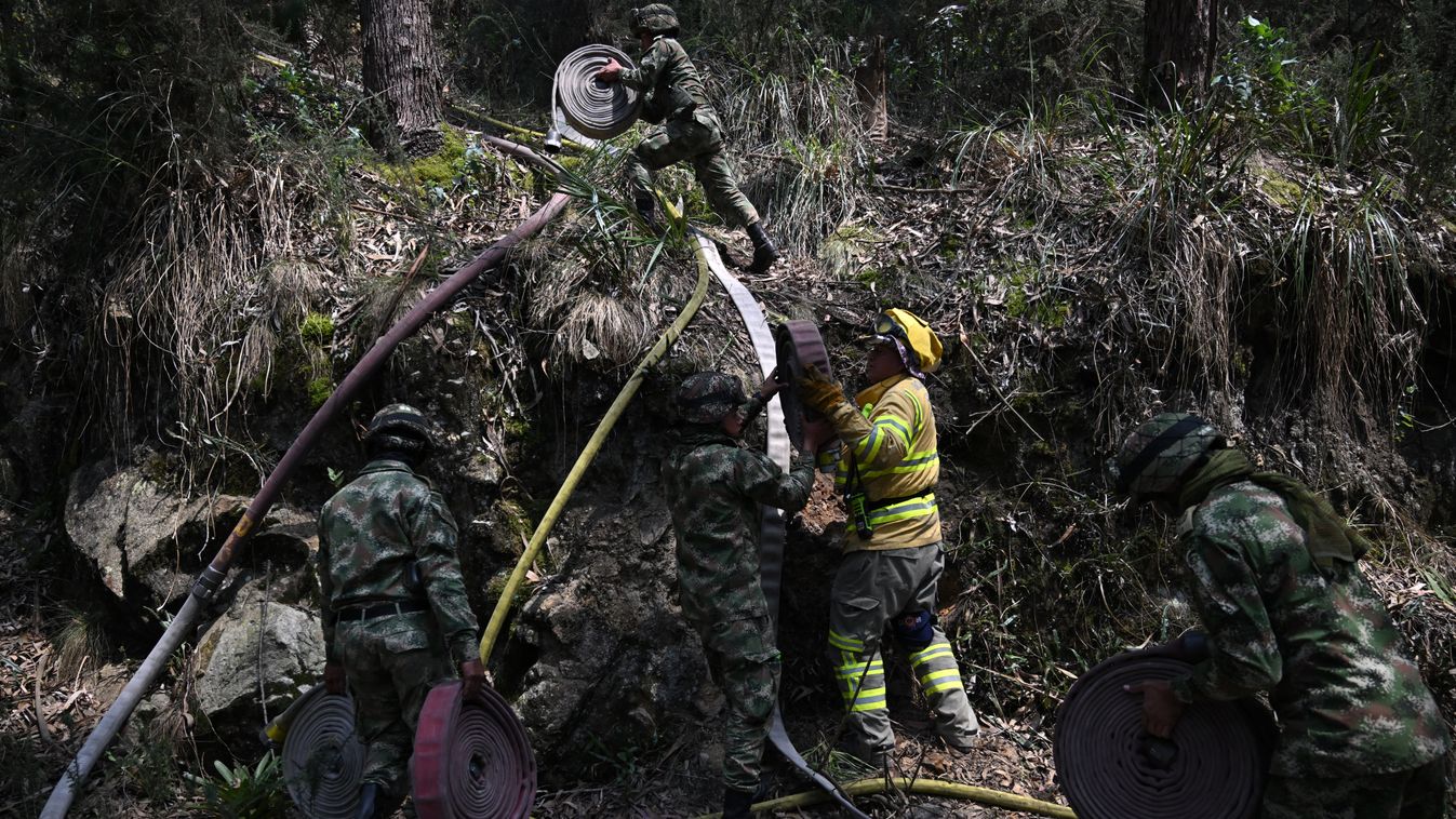 Kolumbiában hatalmas területen ég az erdő + videó