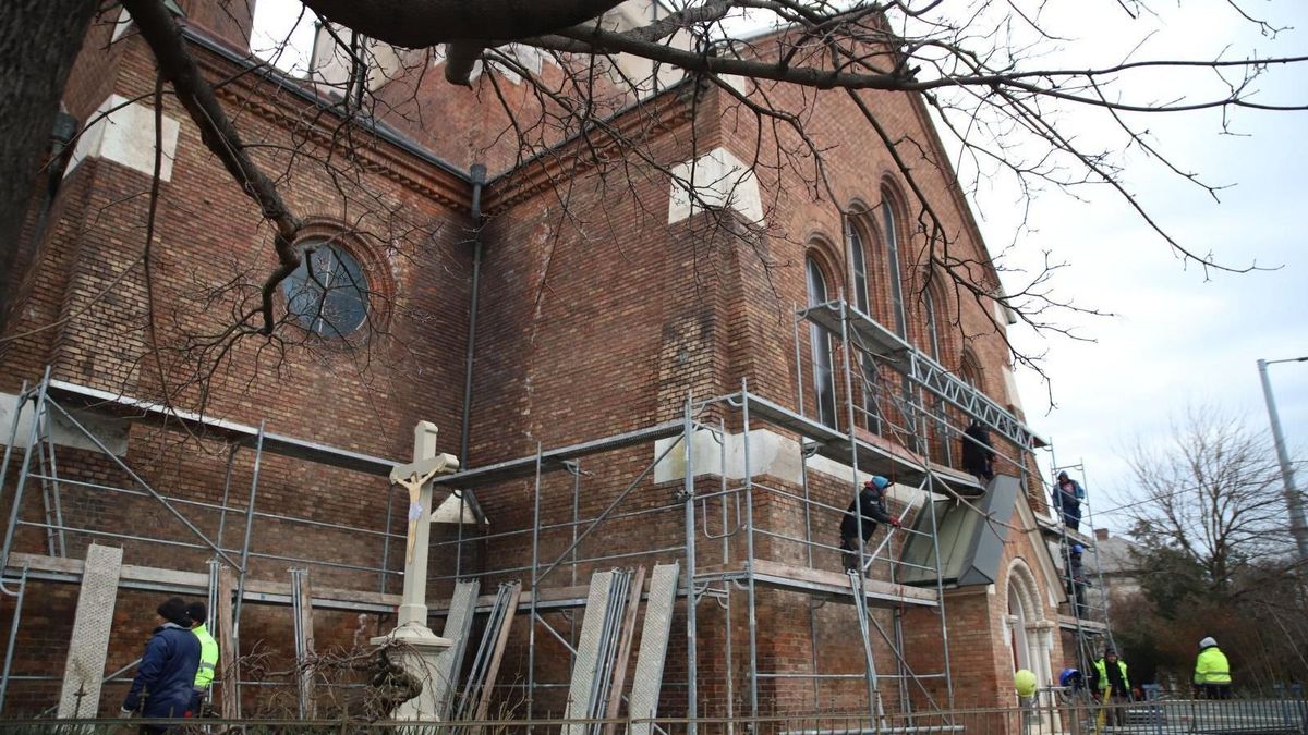 Helyreállítják a debreceni Attila téri görögkatolikus templomot