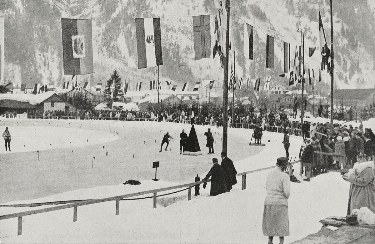10,000 meter speed skating event, Chamonix
Lugas
olimpia
