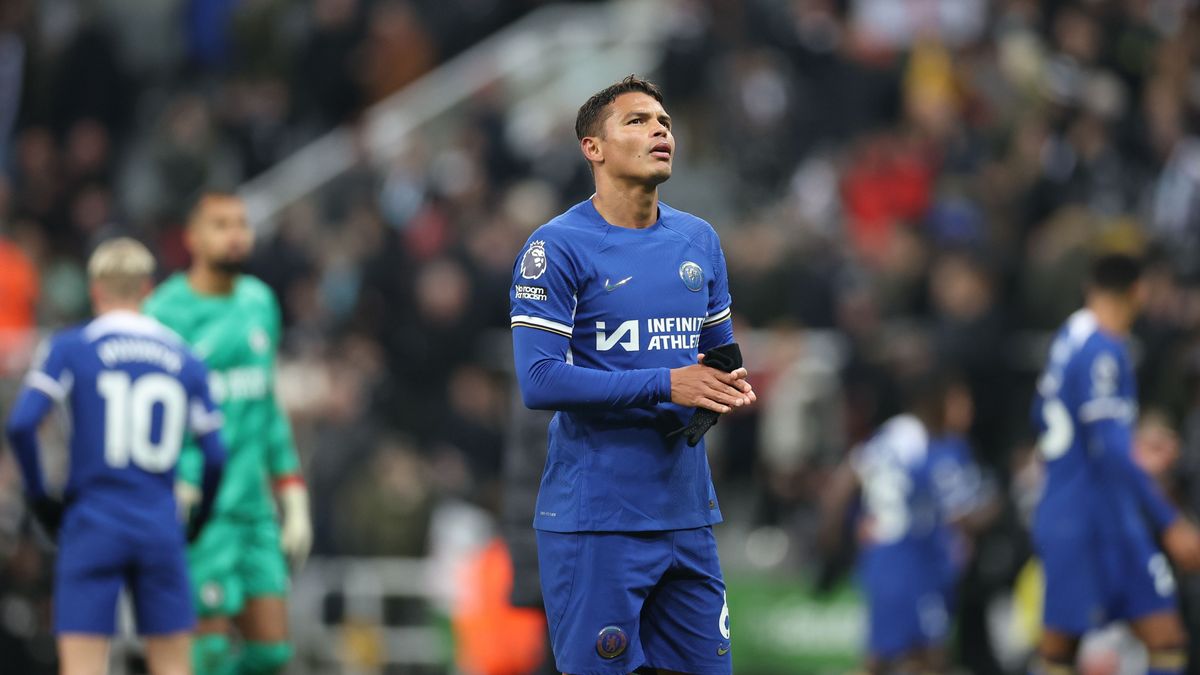 Thiago Silva odaállt a dühös szurkolók elé a Chelsea újabb szégyene után + videó