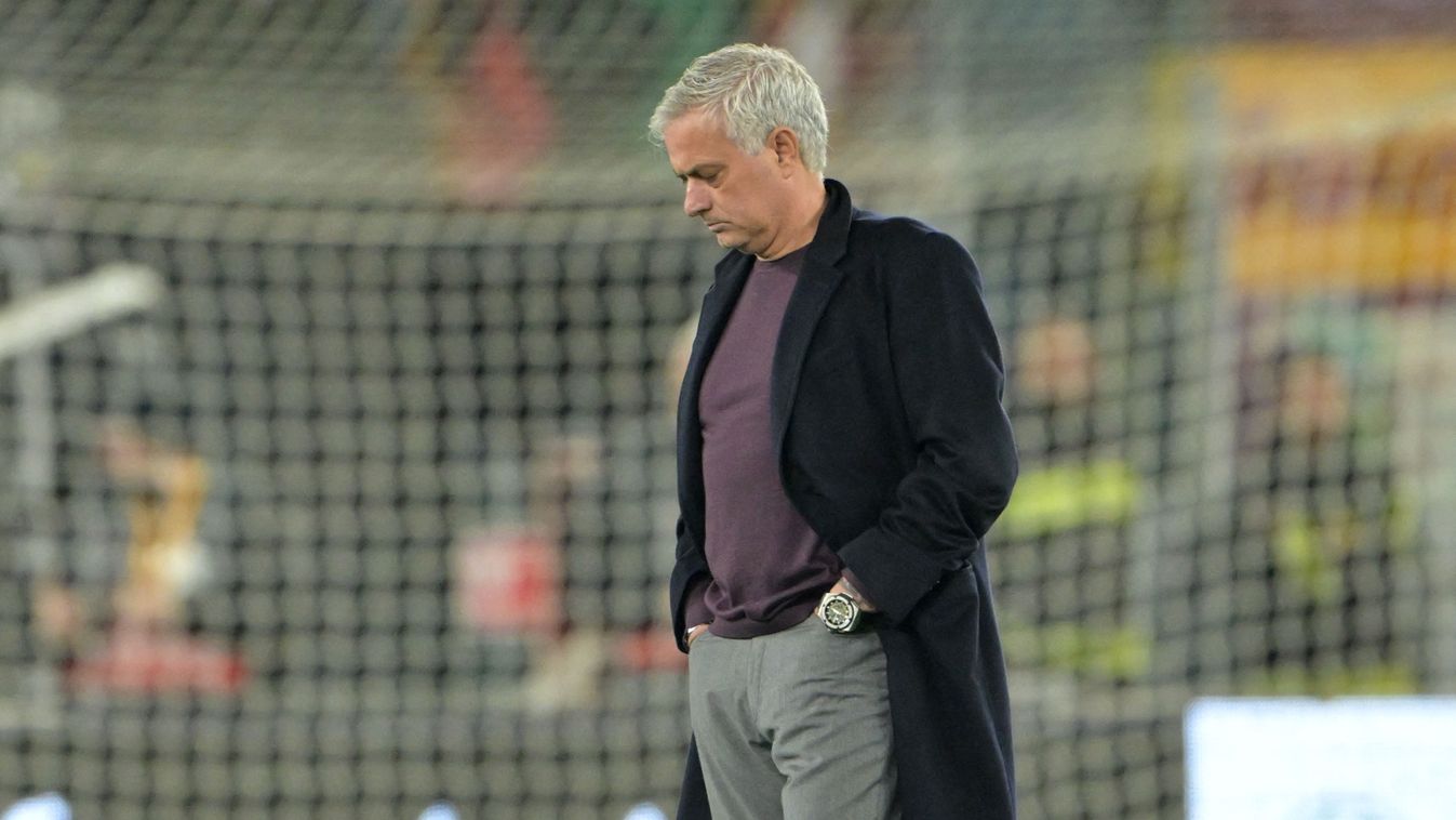 José Mourinho ideje lejárt, már egy olasz középcsapatnak sem kell