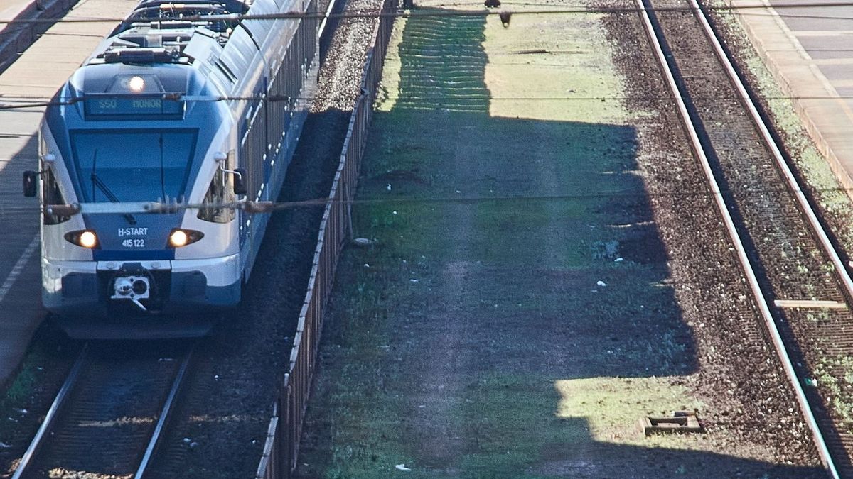 Halálos gázolás miatt jelentős késések vannak a Debrecen-Záhony vasútvonalon