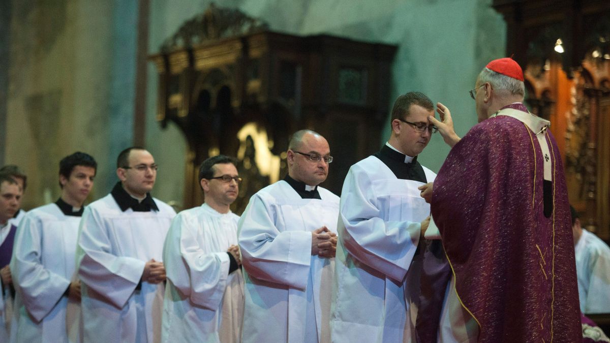 „Emlékezz, ember, hogy porból lettél és porrá leszel”