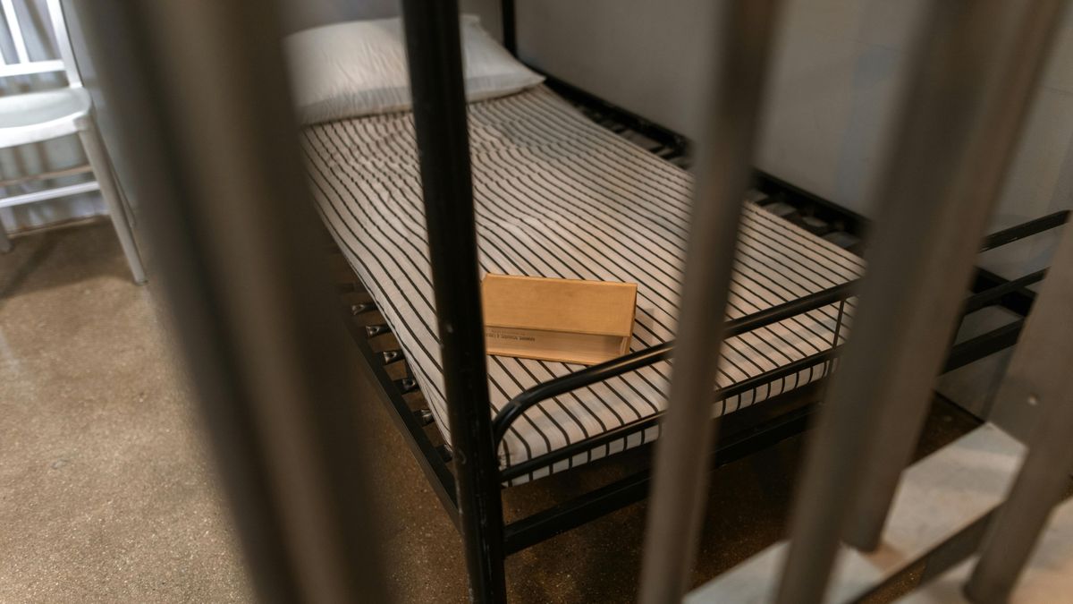 Tizenhárom évre ítéltek egy anyát, aki parkban szülte meg és meggyilkolta kisbabáját