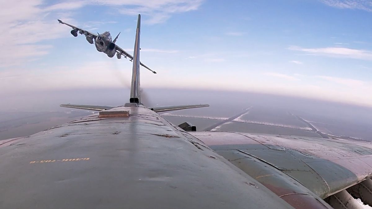 Megjelent a videó az orosz Szu–25-ös repülők támadásáról