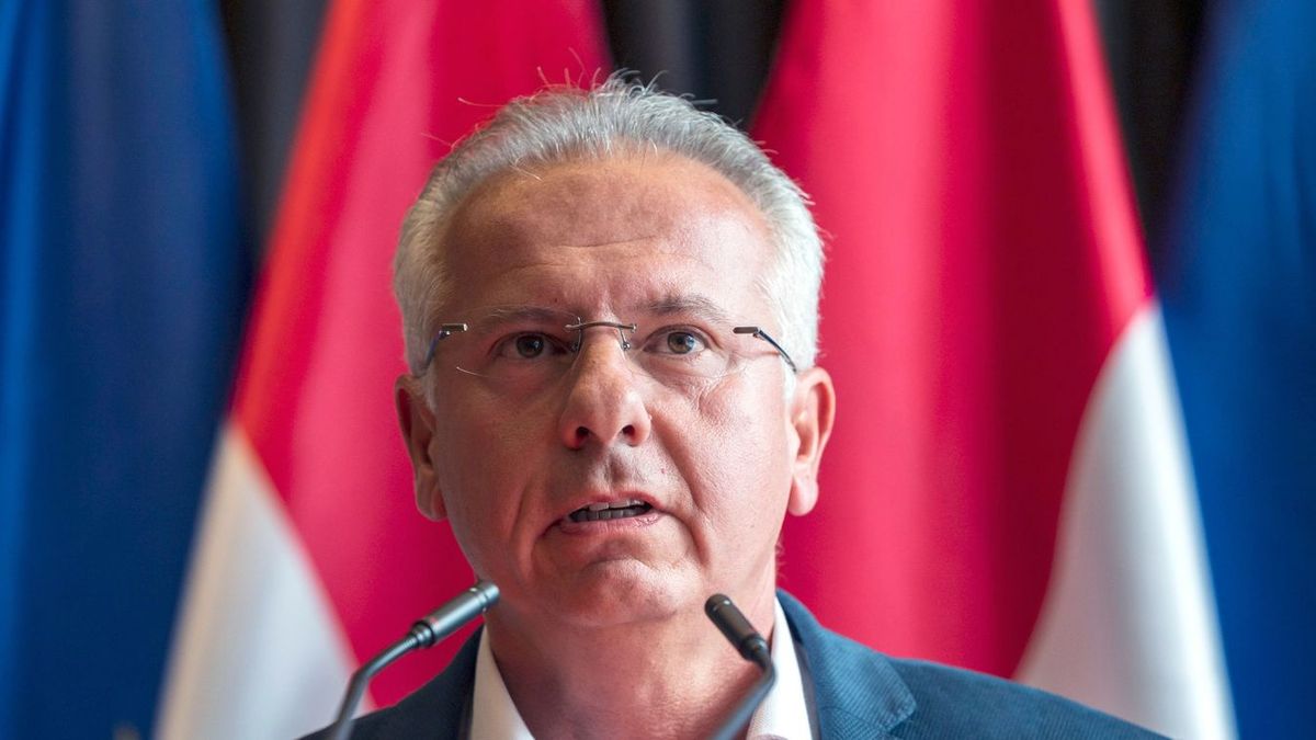Kirúgással fenyegethették az önkormányzati cég dolgozóit Pécsett
