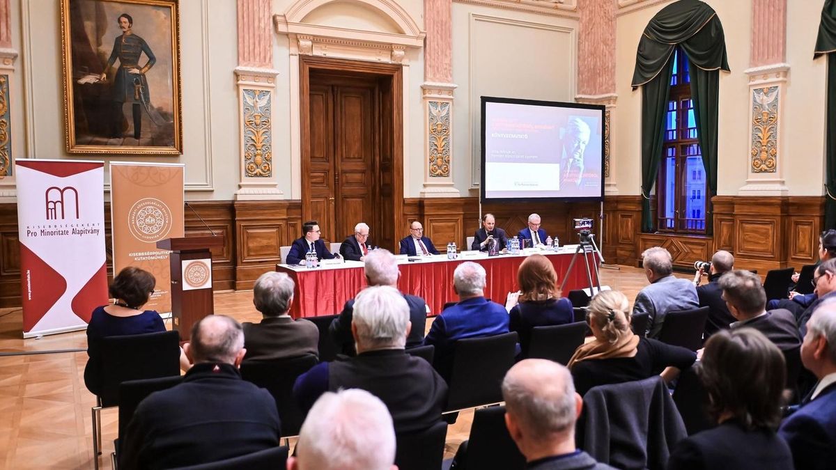 Tárnok Balázs: Hogyan lett a kutyaszorítóból nyakörv?