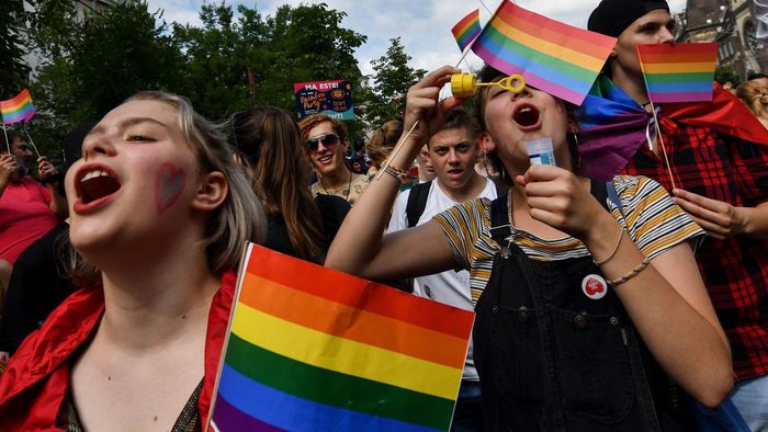 Az LMBTQ-propaganda szószólói lépnek ma színpadra a Hősök terén