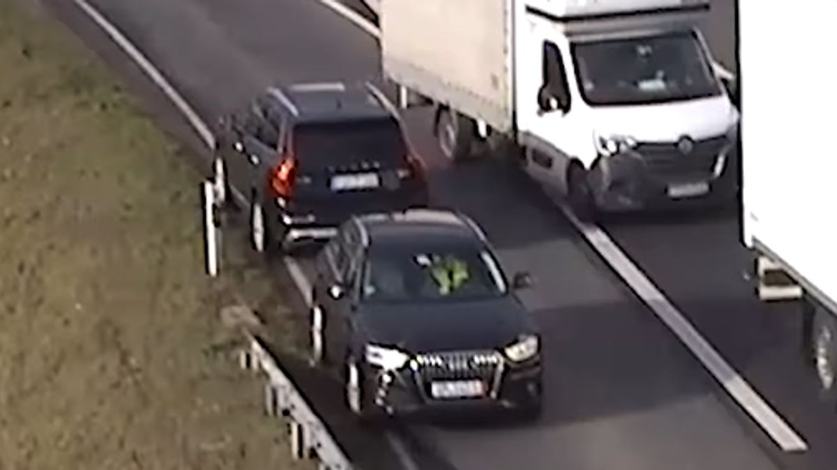 Elképesztő vontatás egy magyar autópályán + videó