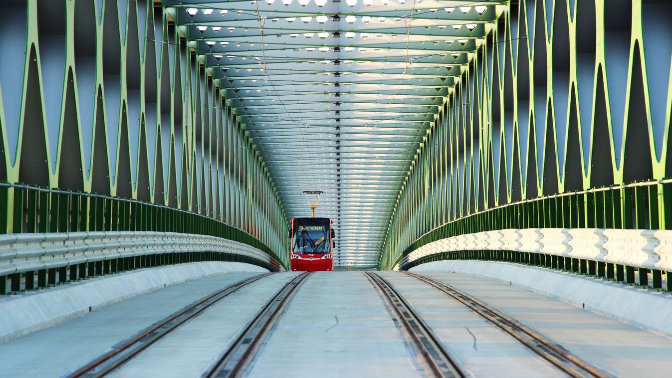 Bratislava,Tram,Bridge